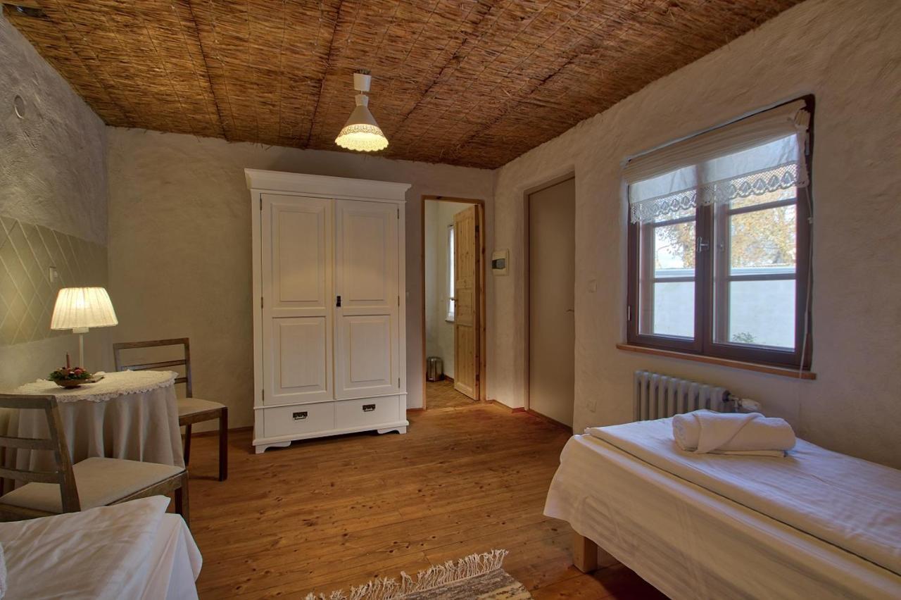 Beguta Guest House Haapsalu Buitenkant foto