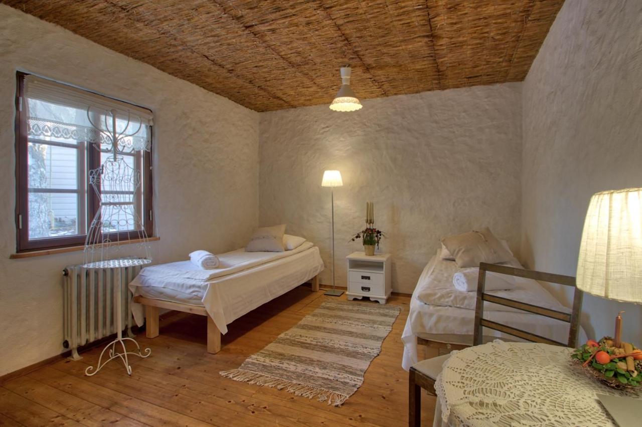 Beguta Guest House Haapsalu Buitenkant foto